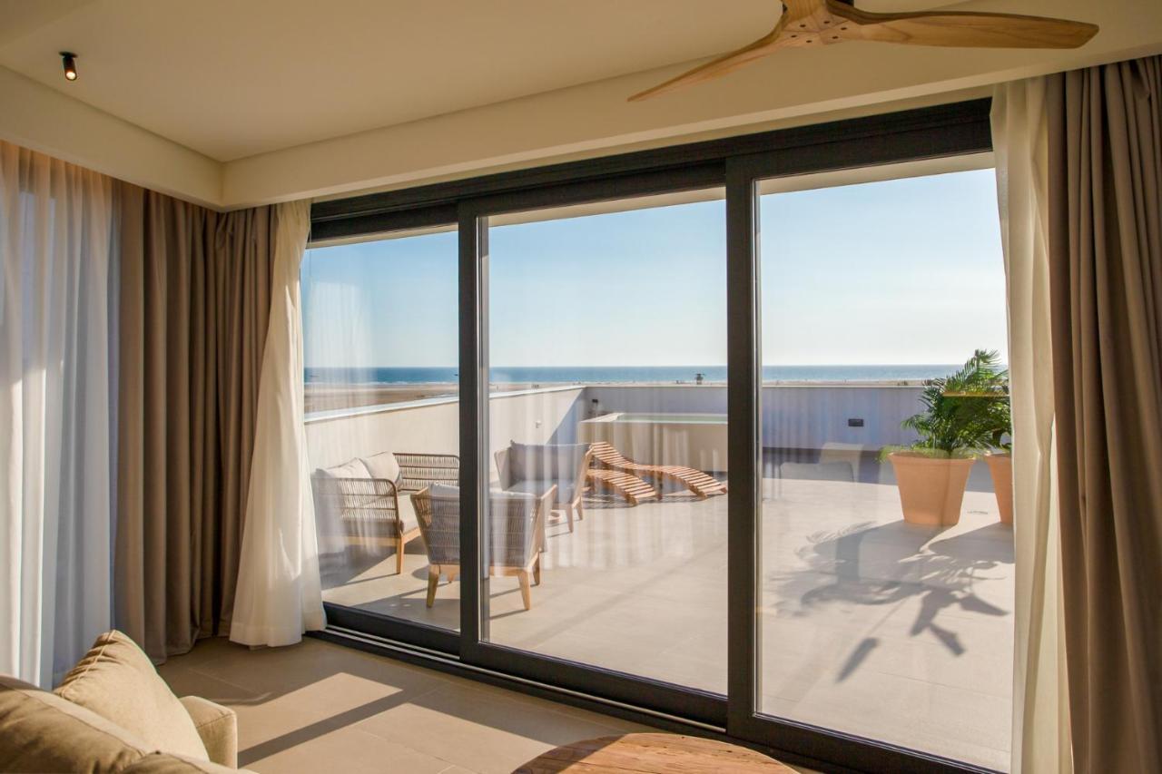 Hotel Apartamentos Hamus コニル・デ・ラ・フロンテラ エクステリア 写真