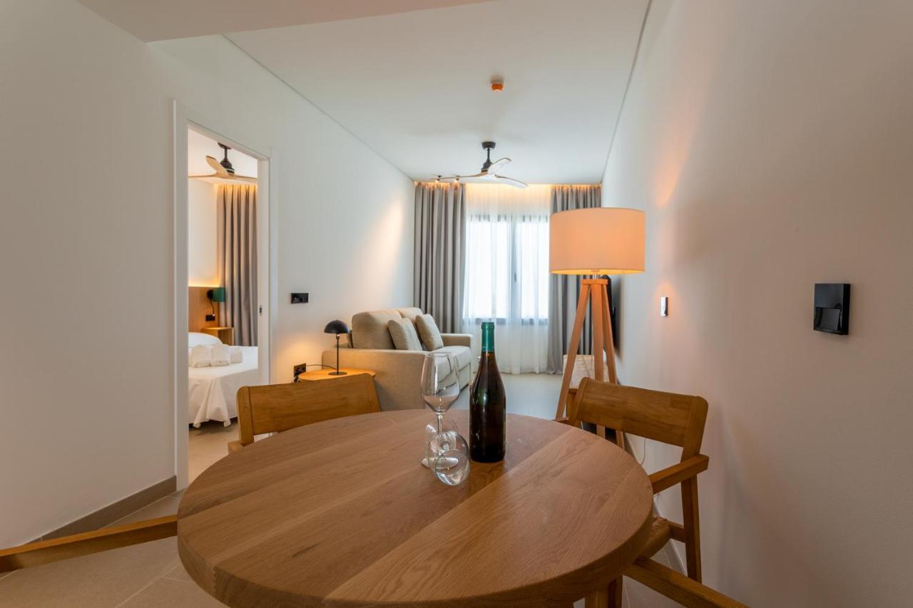 Hotel Apartamentos Hamus コニル・デ・ラ・フロンテラ エクステリア 写真