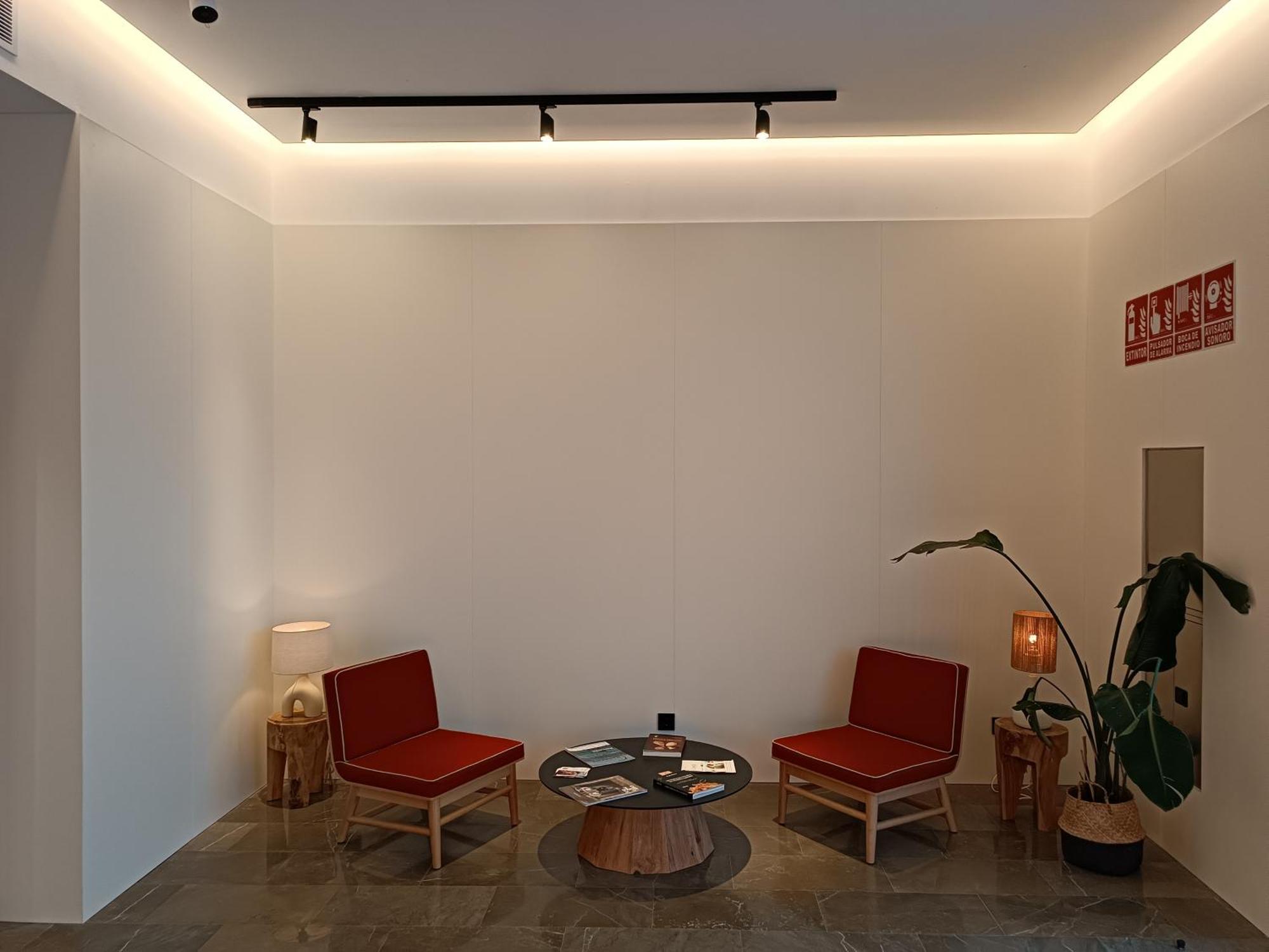 Hotel Apartamentos Hamus コニル・デ・ラ・フロンテラ エクステリア 写真