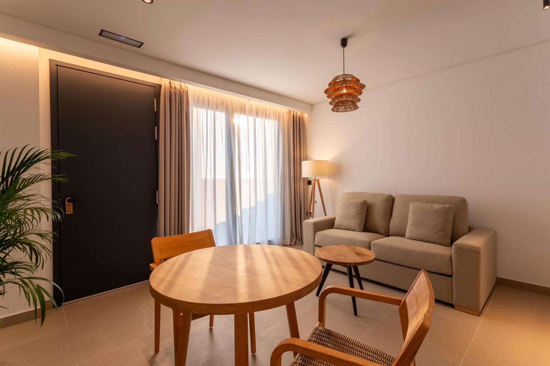 Hotel Apartamentos Hamus コニル・デ・ラ・フロンテラ エクステリア 写真